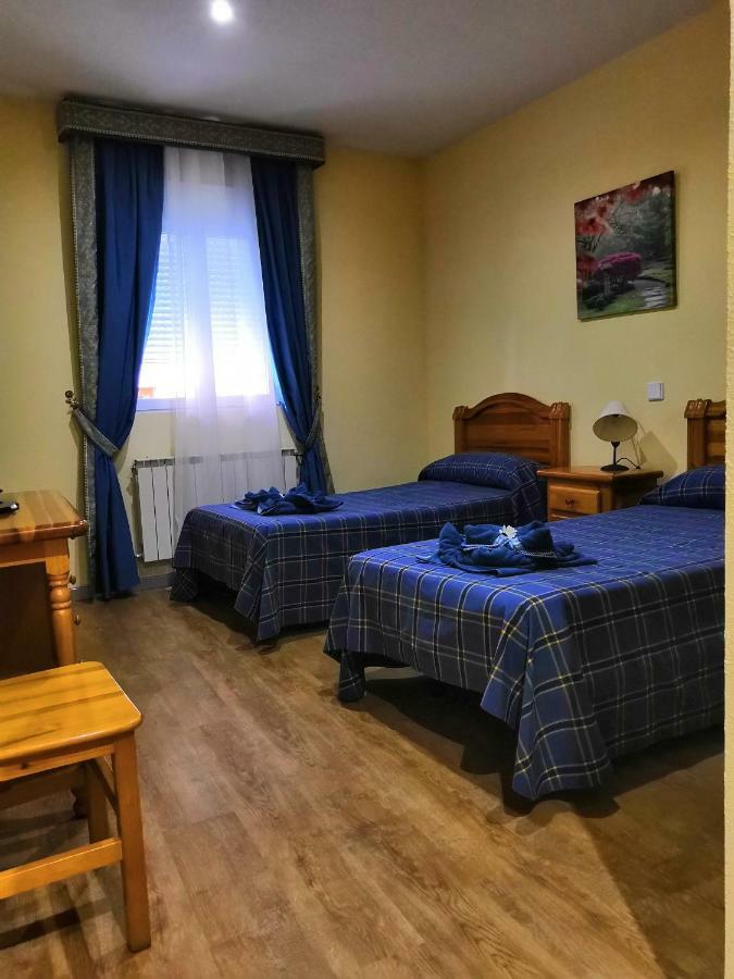 Hostal Restaurante El Chato El Barraco Værelse billede